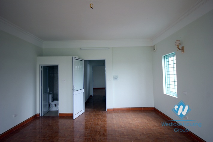 Unfurnished house on the lake side for rent in Tay Ho area, Hanoi.